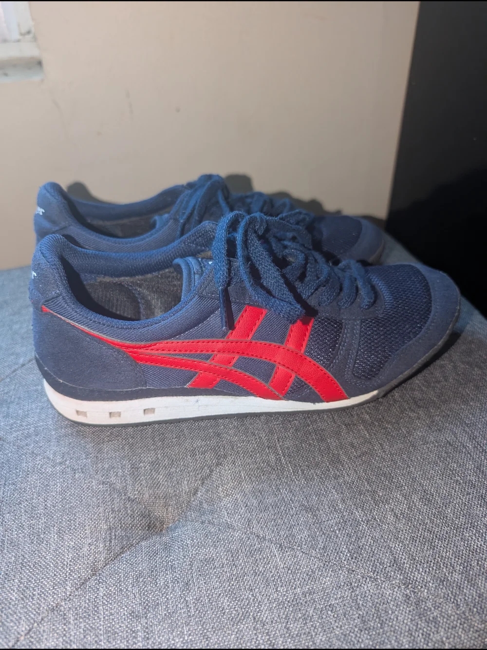 Onitsuka Tiger Ultimate 81 Blue Red Sneakers 1183A059 Women's 5.5 / Men's 4
